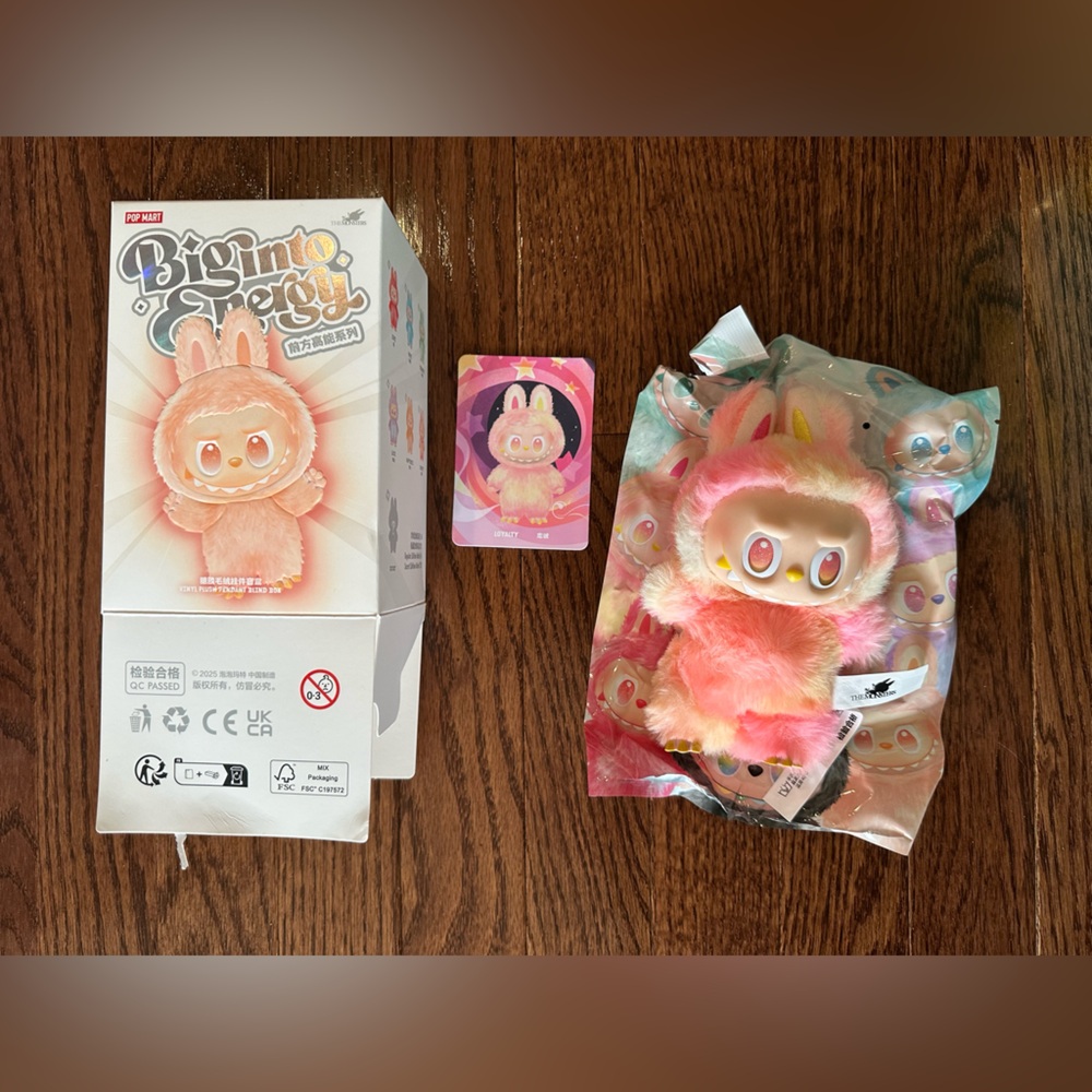 THE MONSTERS - Big Into Energy Vinyl Plush Blind Box - LOYALTY (Yellow/Pink)